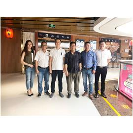 曾董莅临百悦商业广场视察指导工作